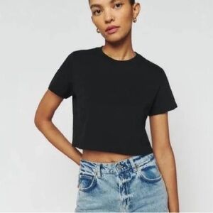 REFORMATION Black Cropped Crew Tee In Black